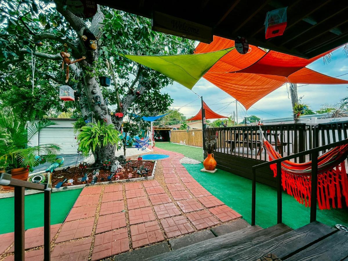 Hammocks & Mini-Golf! 10 Mins From Beach! Hollywood Exterior photo