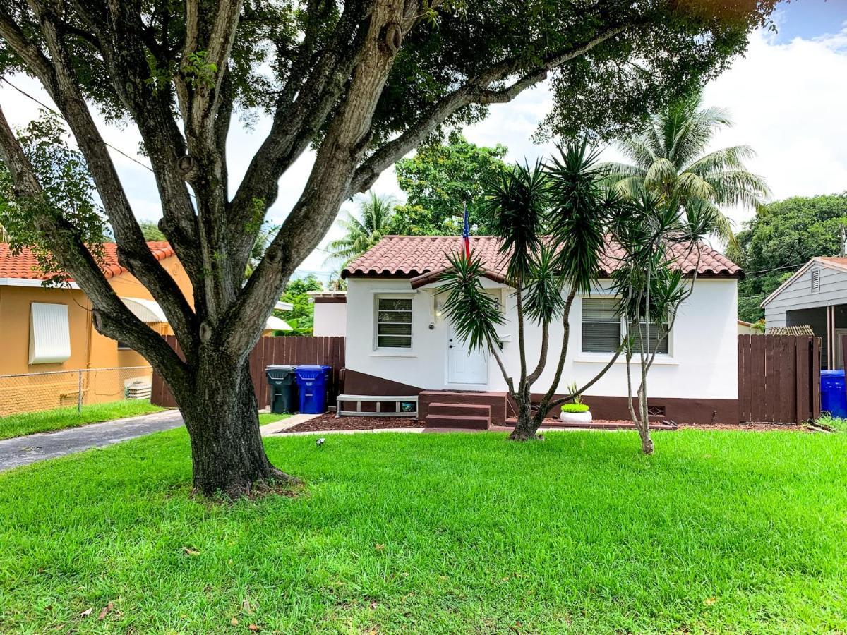 Hammocks & Mini-Golf! 10 Mins From Beach! Hollywood Exterior photo
